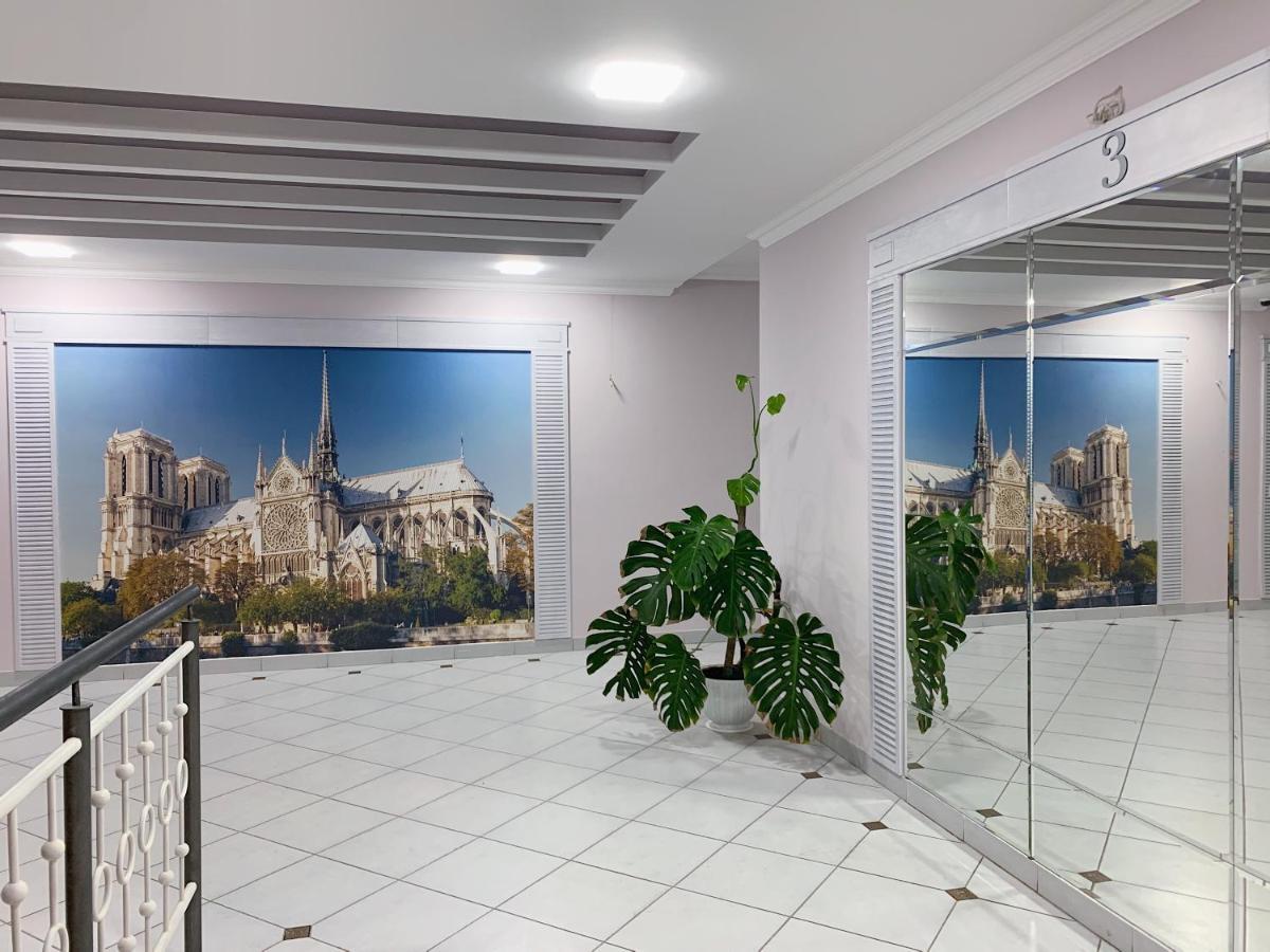 Апартаменти-Студія На Герцена Czernowitz Exterior foto